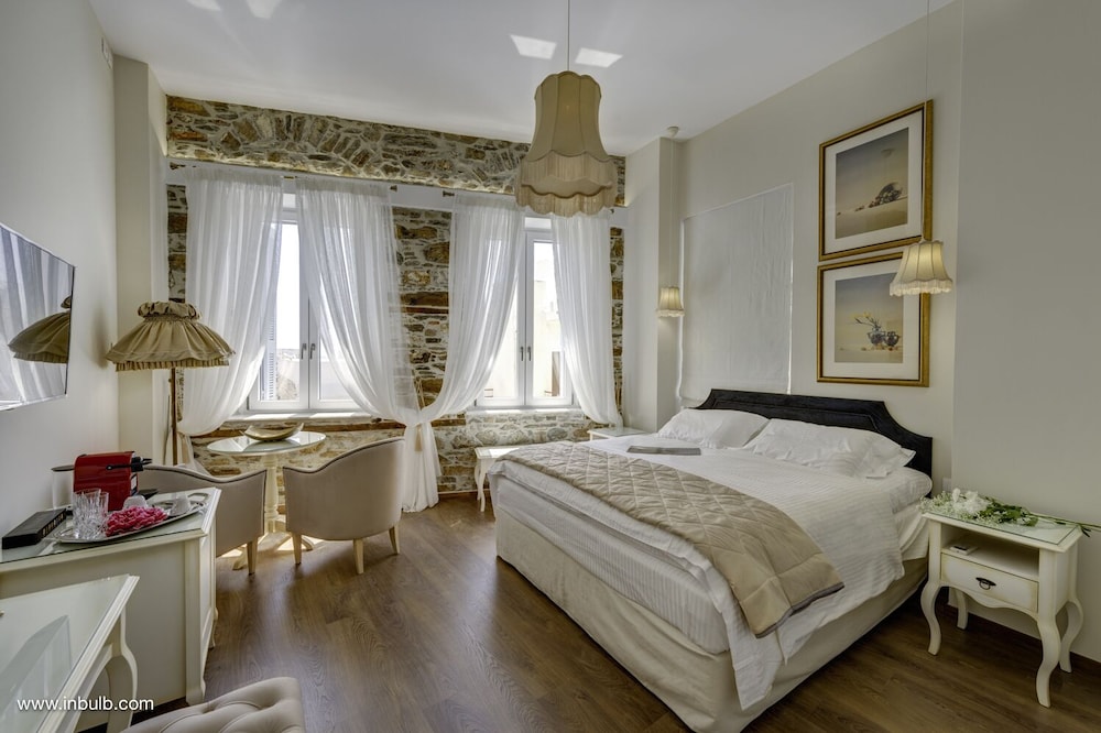 1844 suites syros