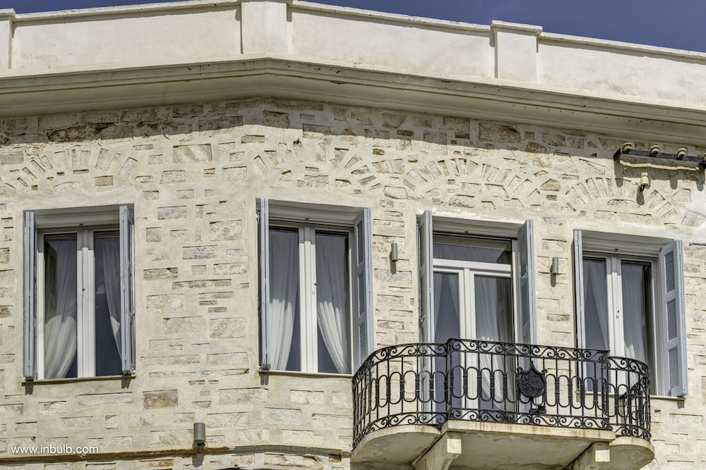 1844 suites syros