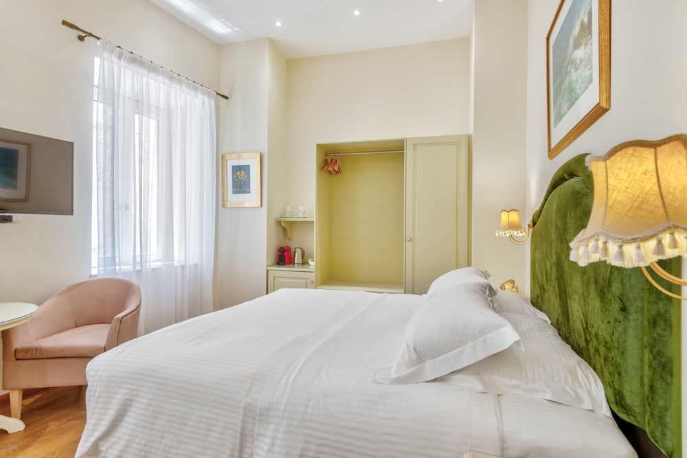 1844 suites syros
