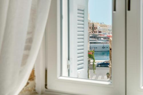 1844 suites syros