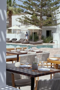 paros