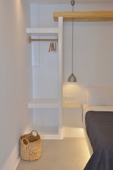 dedalos studios naxos