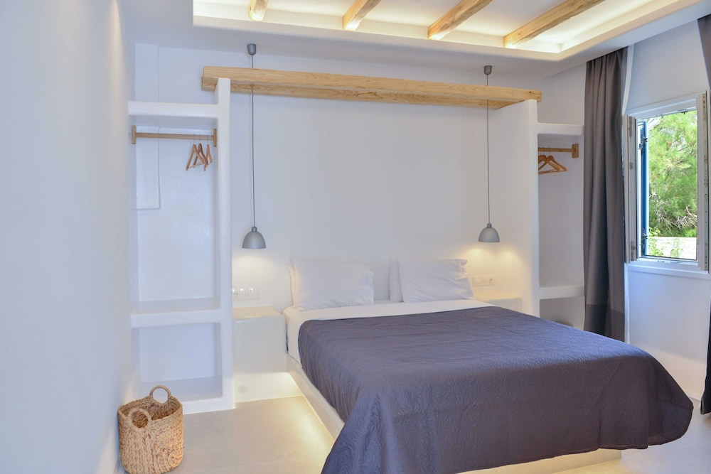 dedalos studios naxos