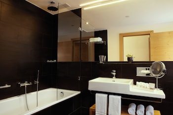 nira alpina member of design hotels