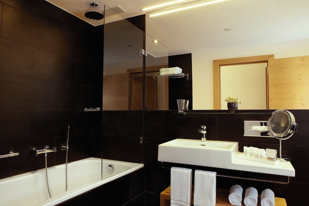 nira alpina member of design hotels