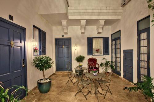 julina boutique living