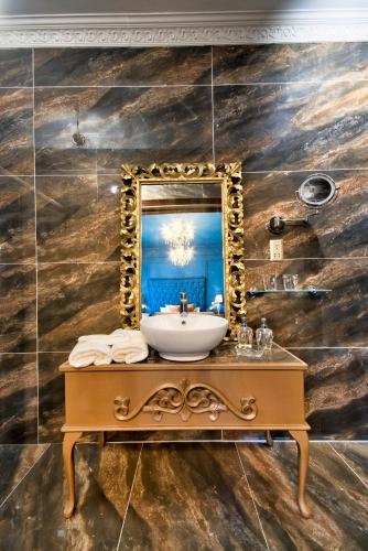 julina boutique living