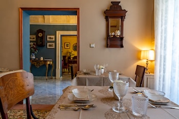 julina boutique living