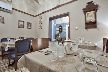 julina boutique living