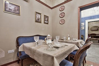 julina boutique living