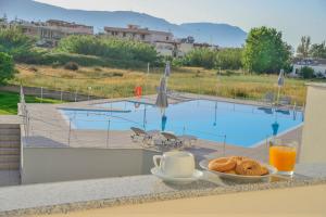 reina apartments