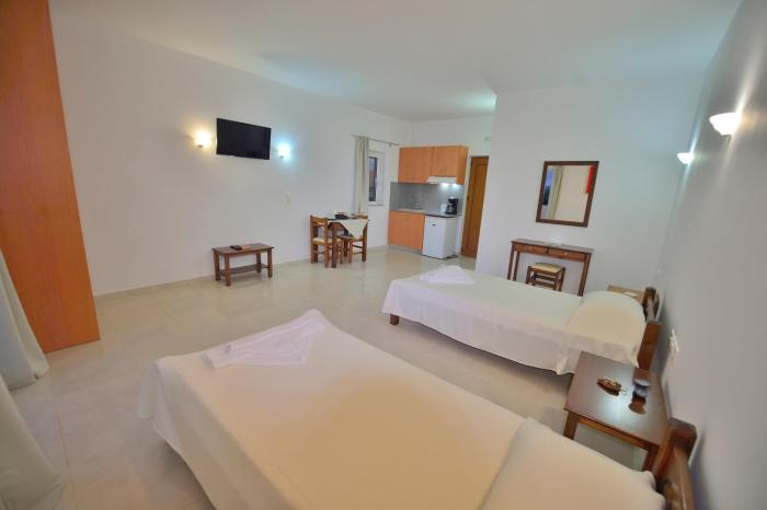 reina apartments