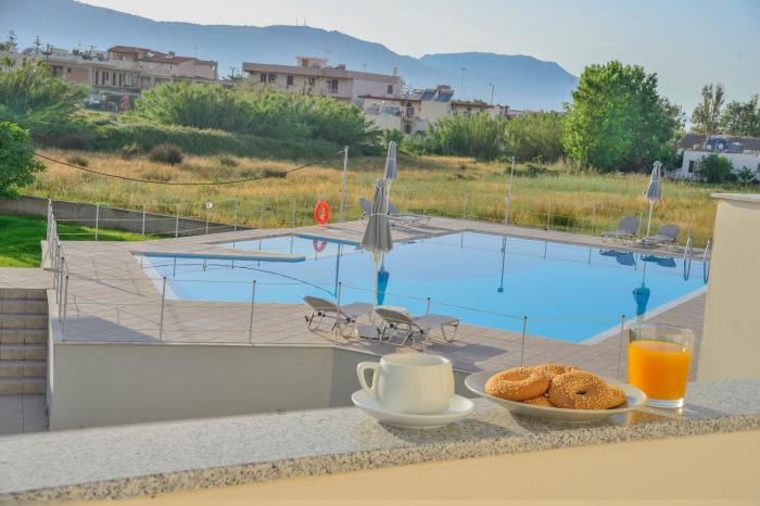 reina apartments