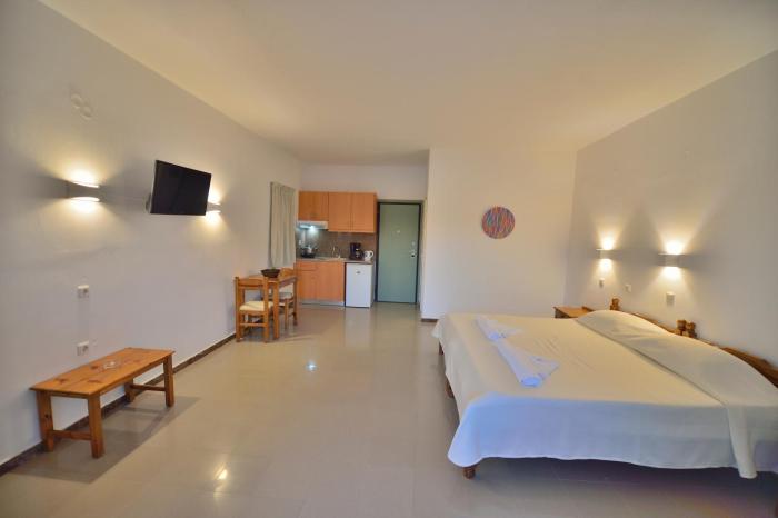 reina apartments
