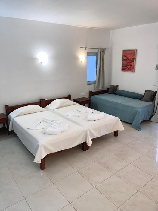 reina apartments