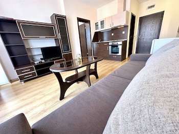 menada luxor apartments