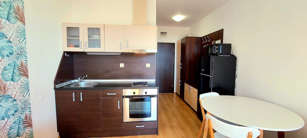 menada luxor apartments