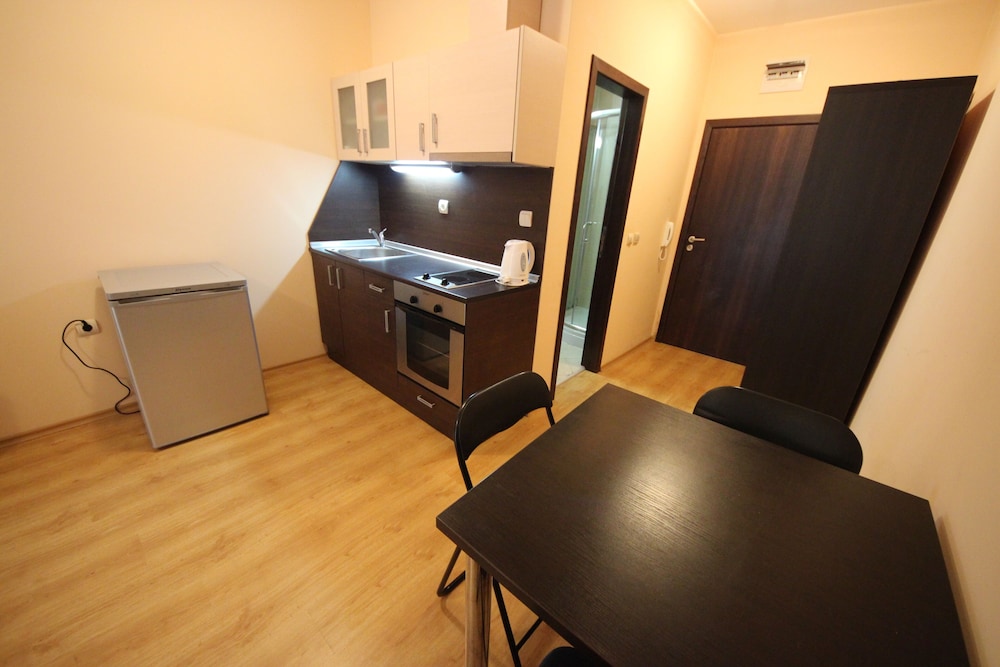 menada luxor apartments