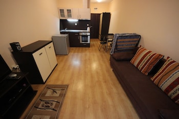 menada luxor apartments