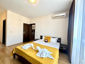 menada luxor apartments