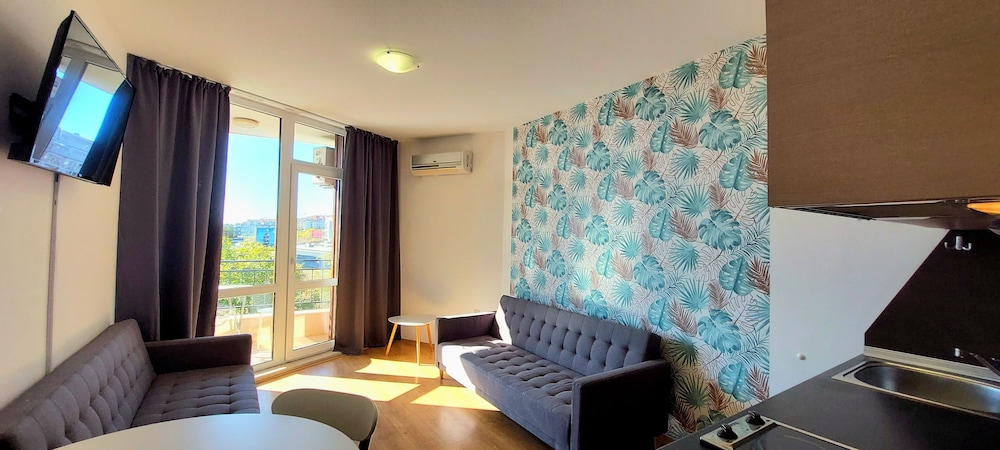 menada luxor apartments