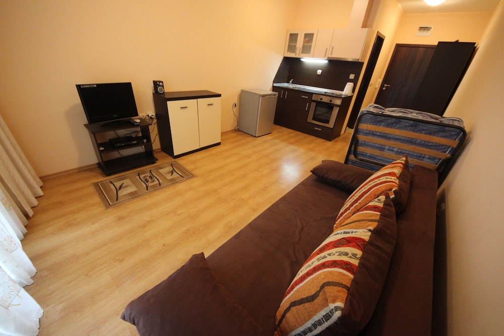 menada luxor apartments