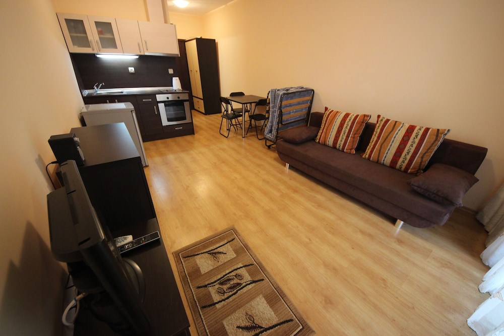 menada luxor apartments