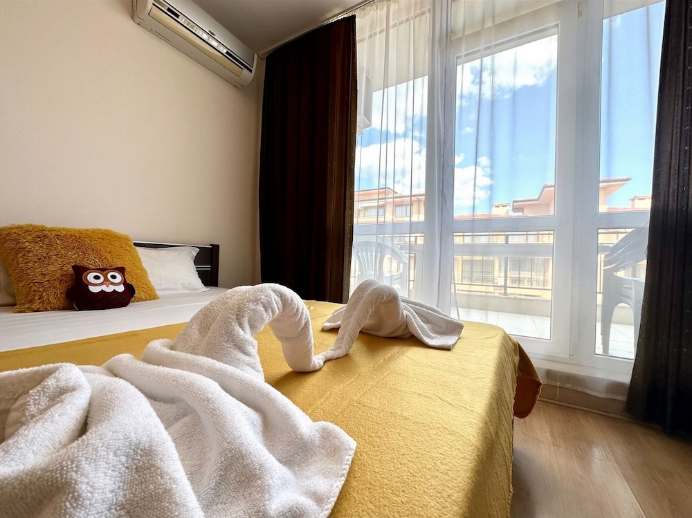 menada luxor apartments