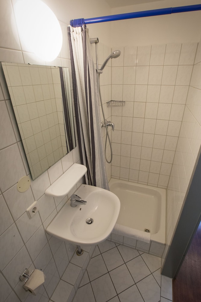 acama hotel and hostel kreuzberg