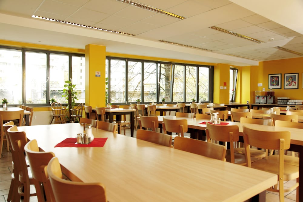acama hotel and hostel kreuzberg