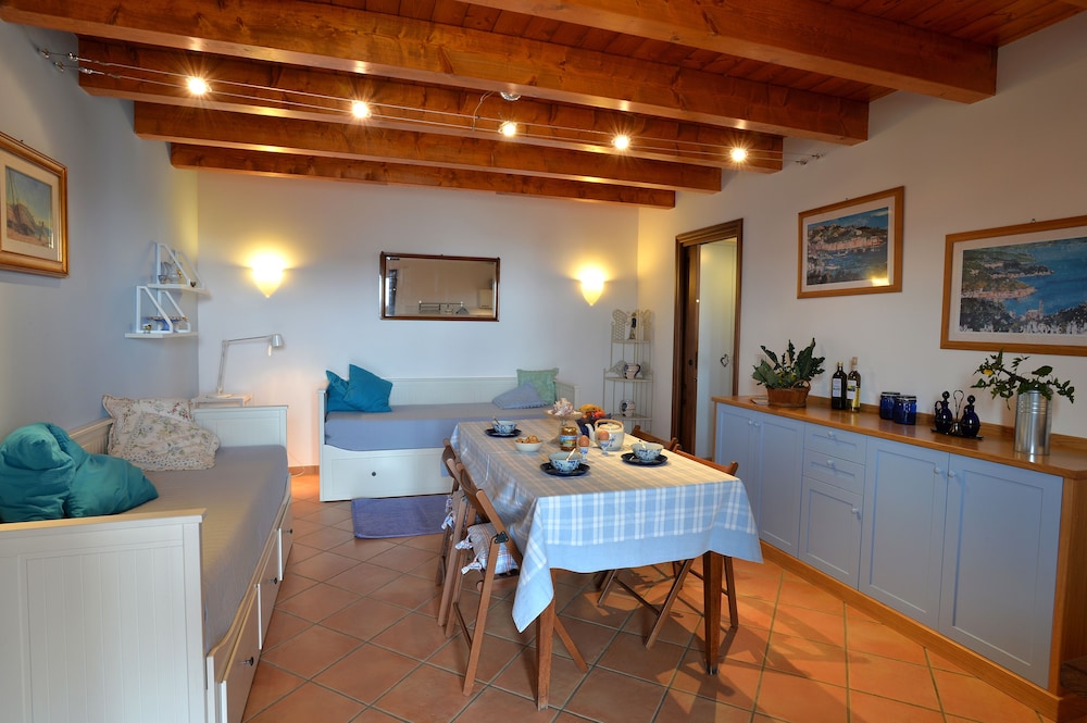 il laghello di amina