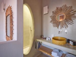 mythic paros