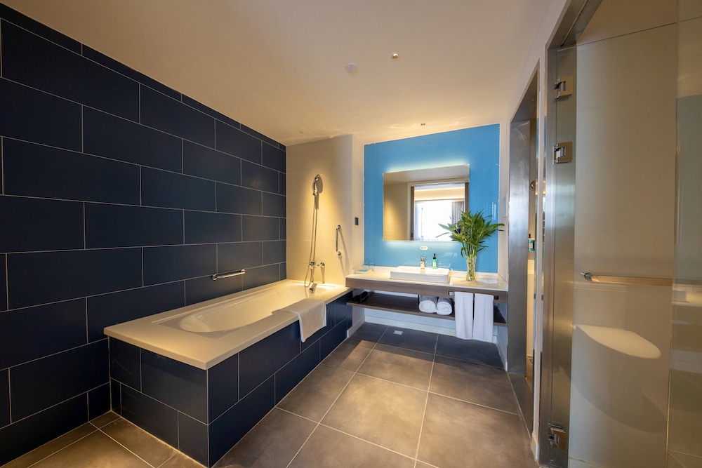 holiday inn express shanghai jiading new city an ihg hotel
