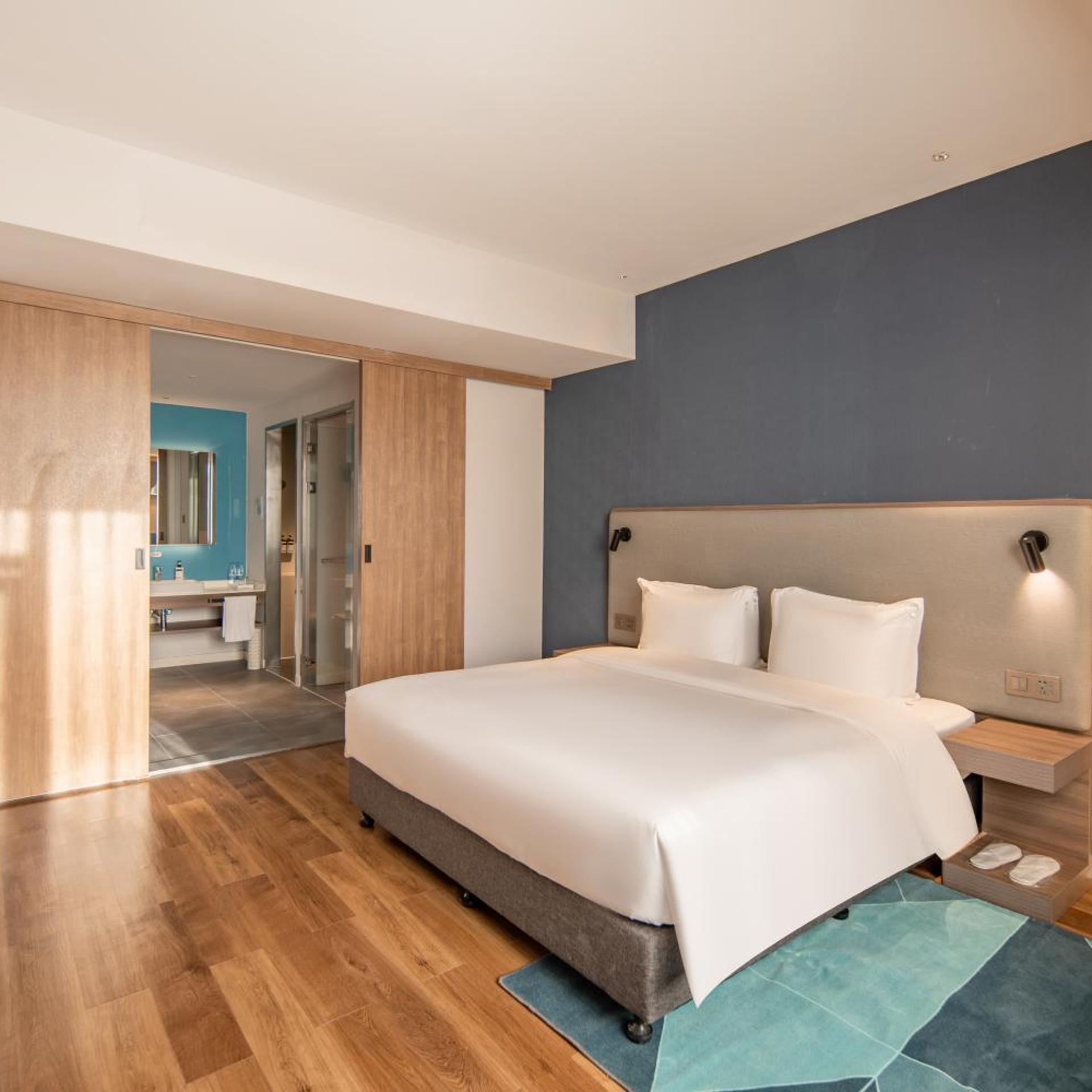 holiday inn express shanghai jiading new city an ihg hotel
