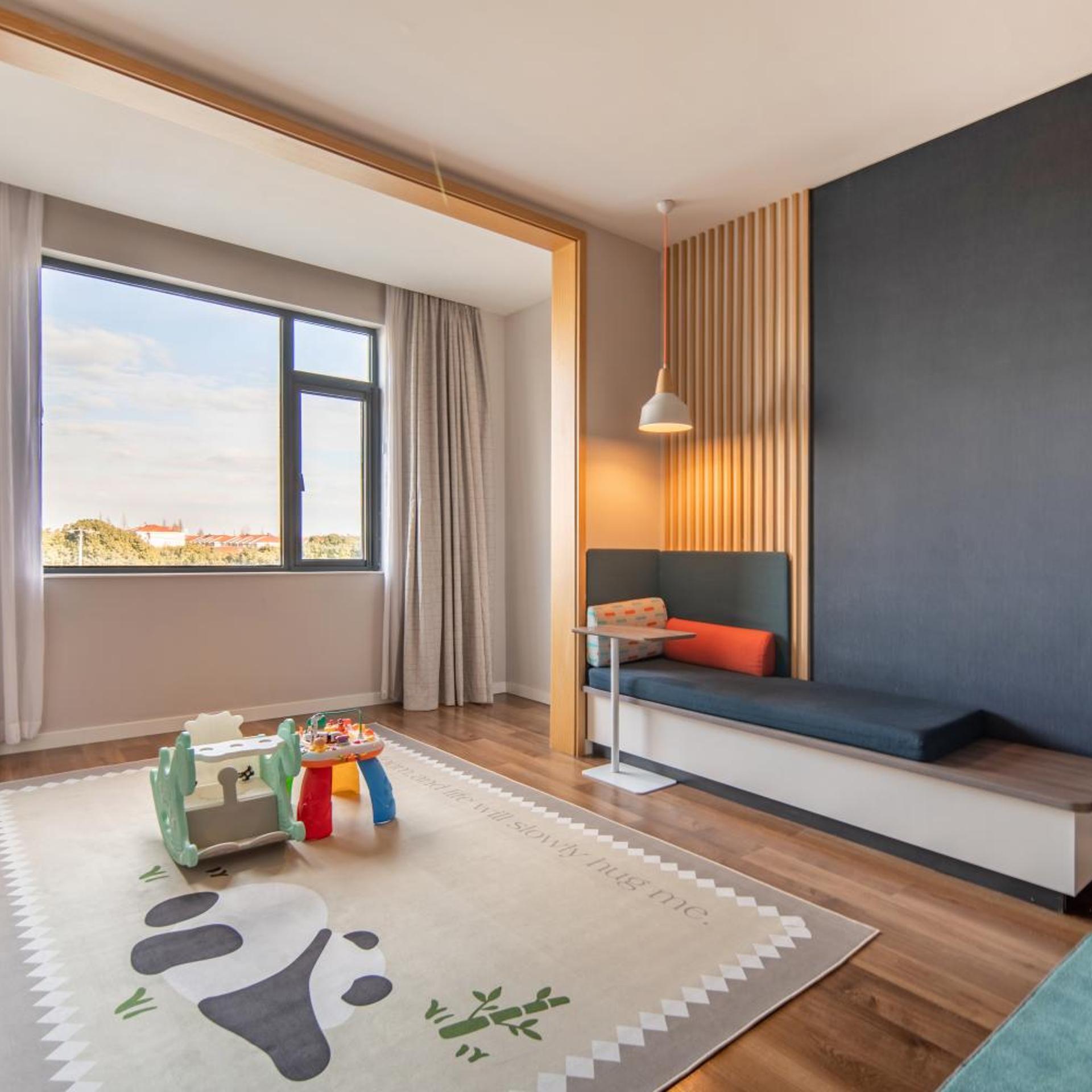holiday inn express shanghai jiading new city an ihg hotel