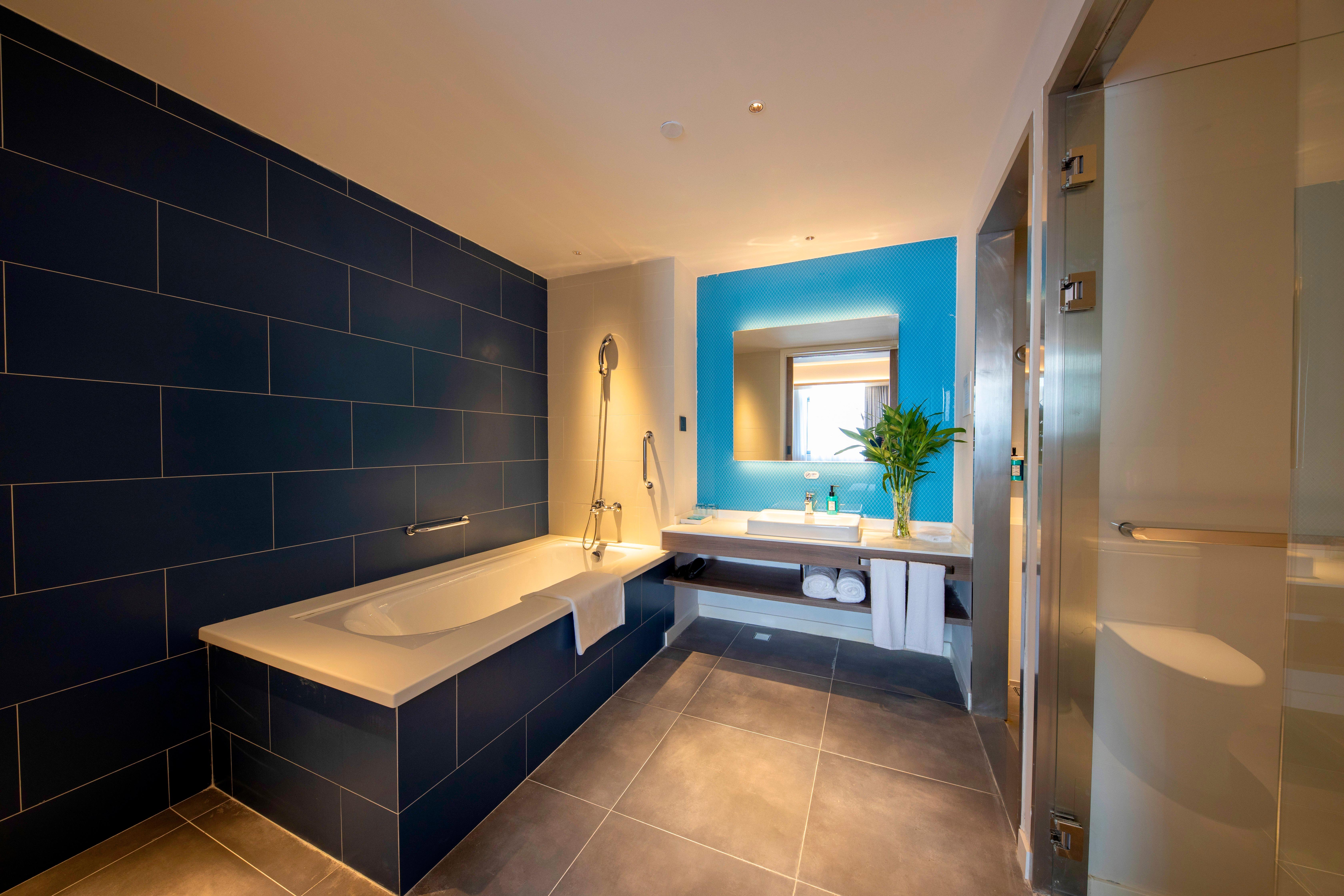 holiday inn express shanghai jiading new city an ihg hotel