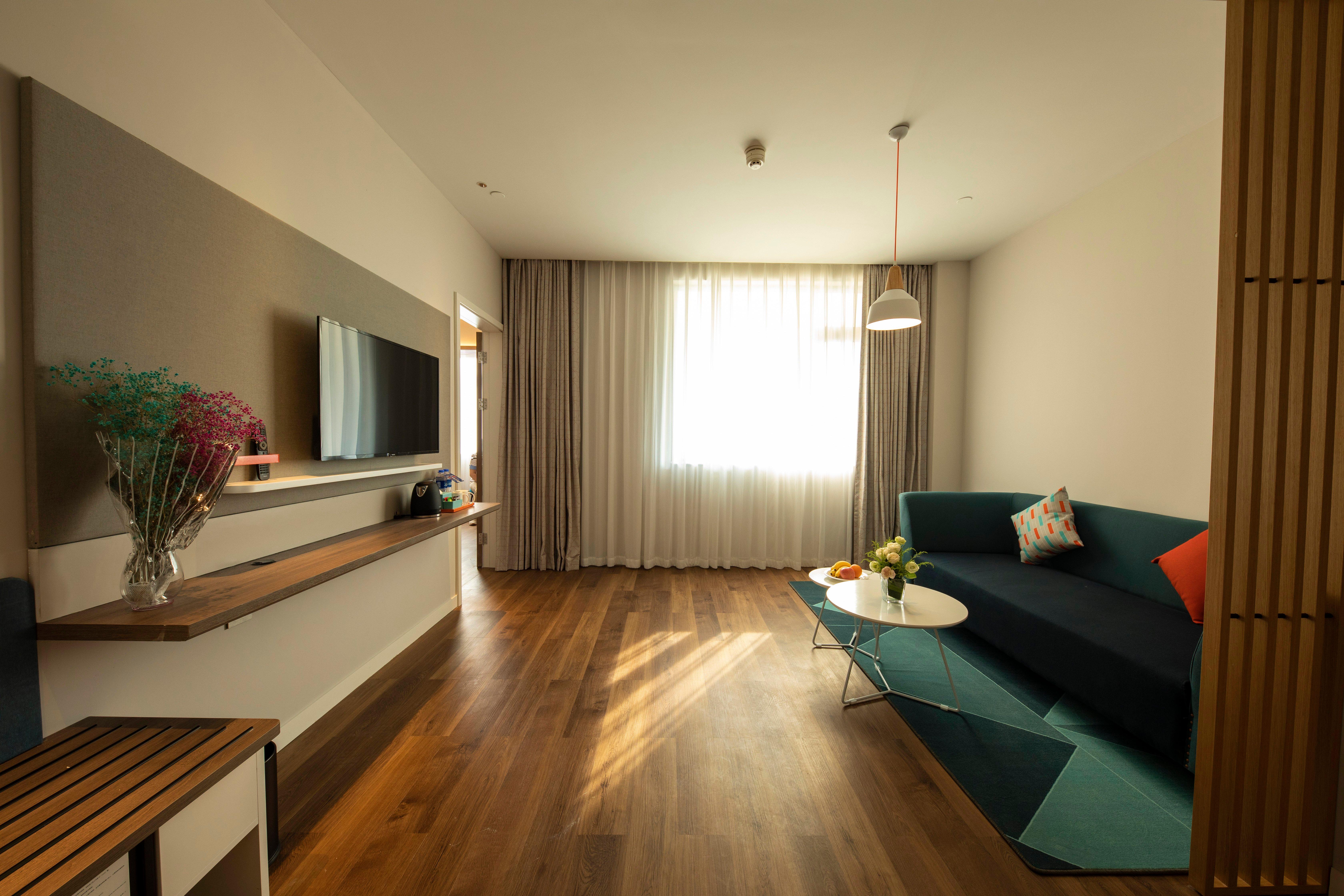 holiday inn express shanghai jiading new city an ihg hotel
