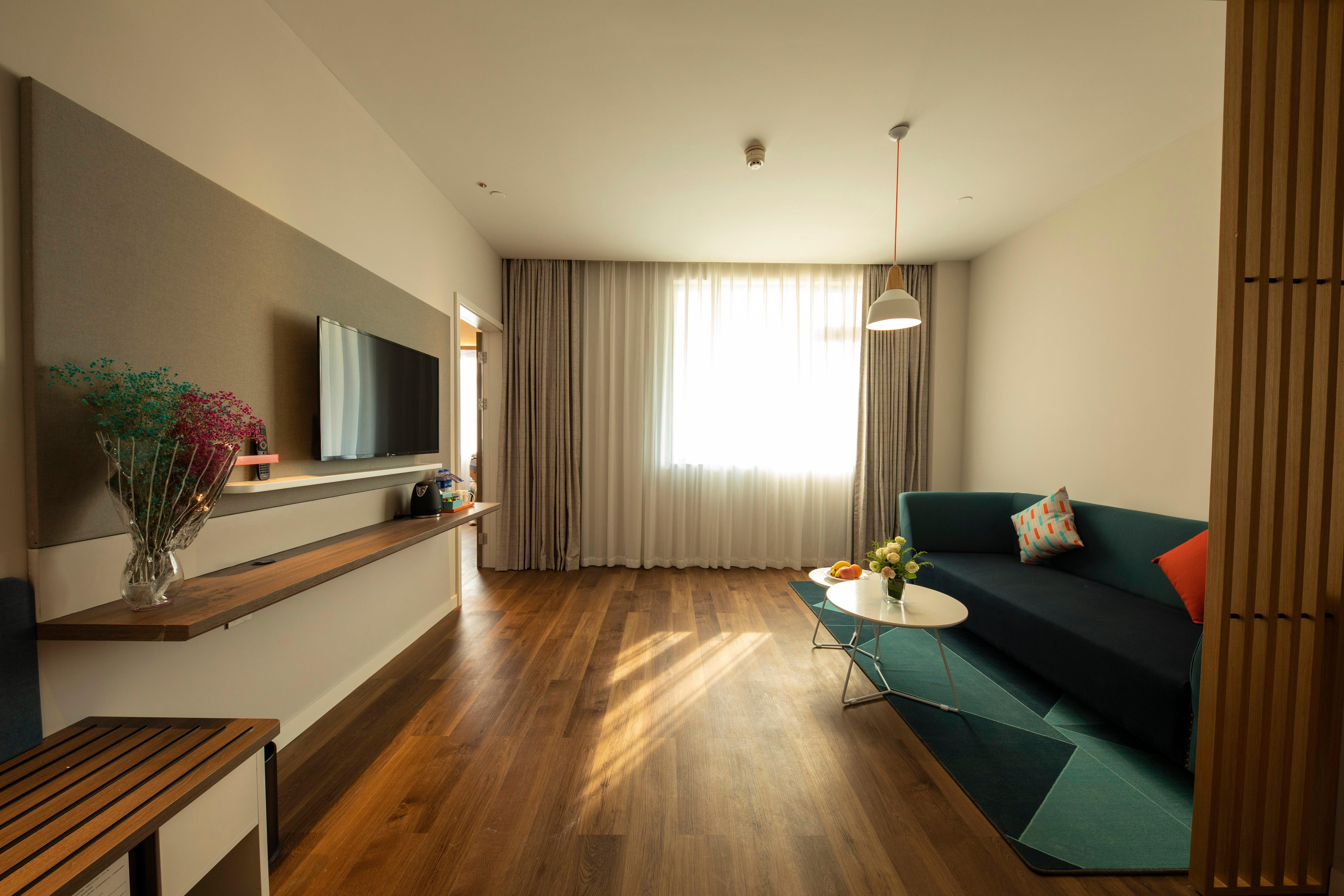 holiday inn express shanghai jiading new city an ihg hotel
