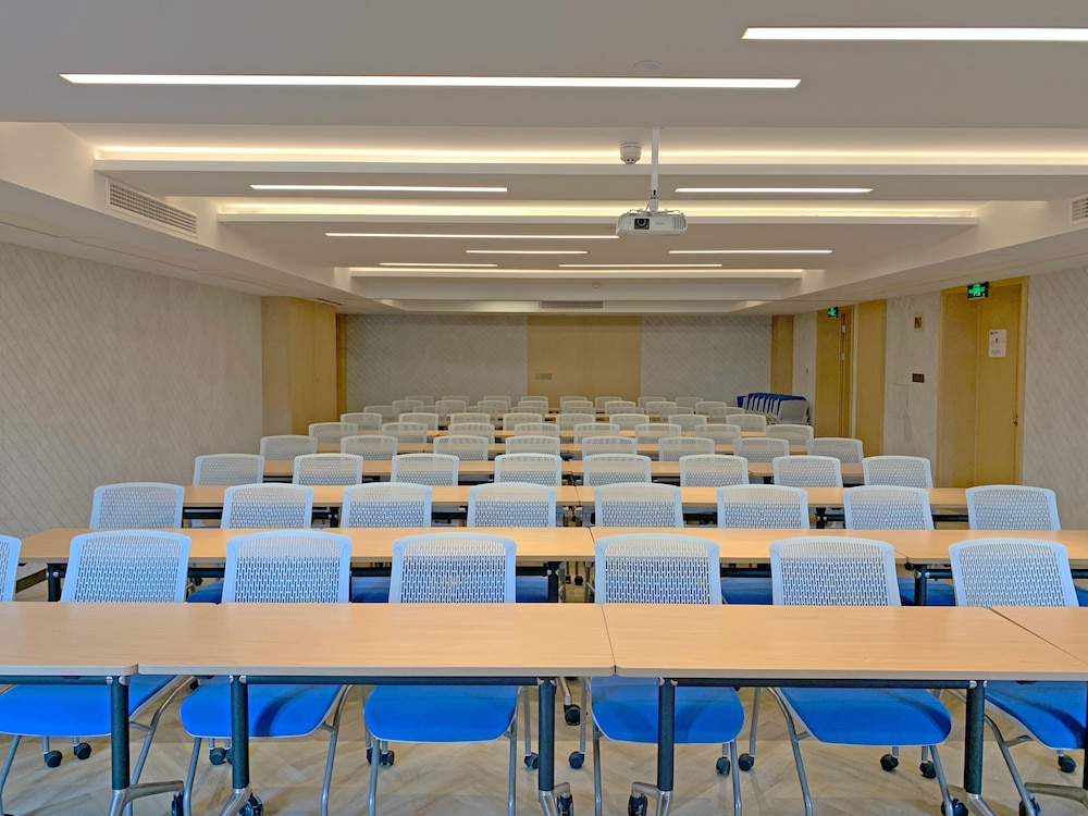 holiday inn express shanghai jiading new city an ihg hotel