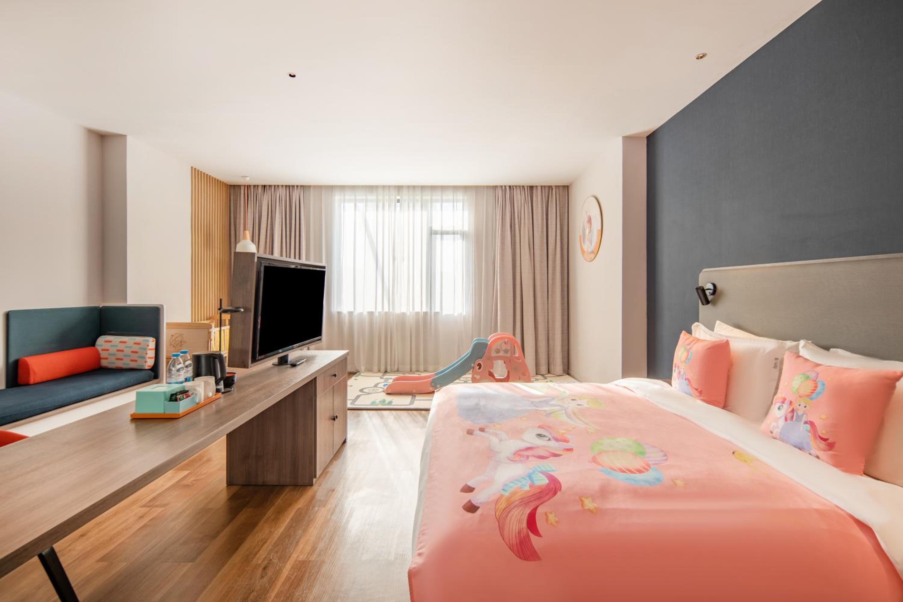 holiday inn express shanghai jiading new city an ihg hotel