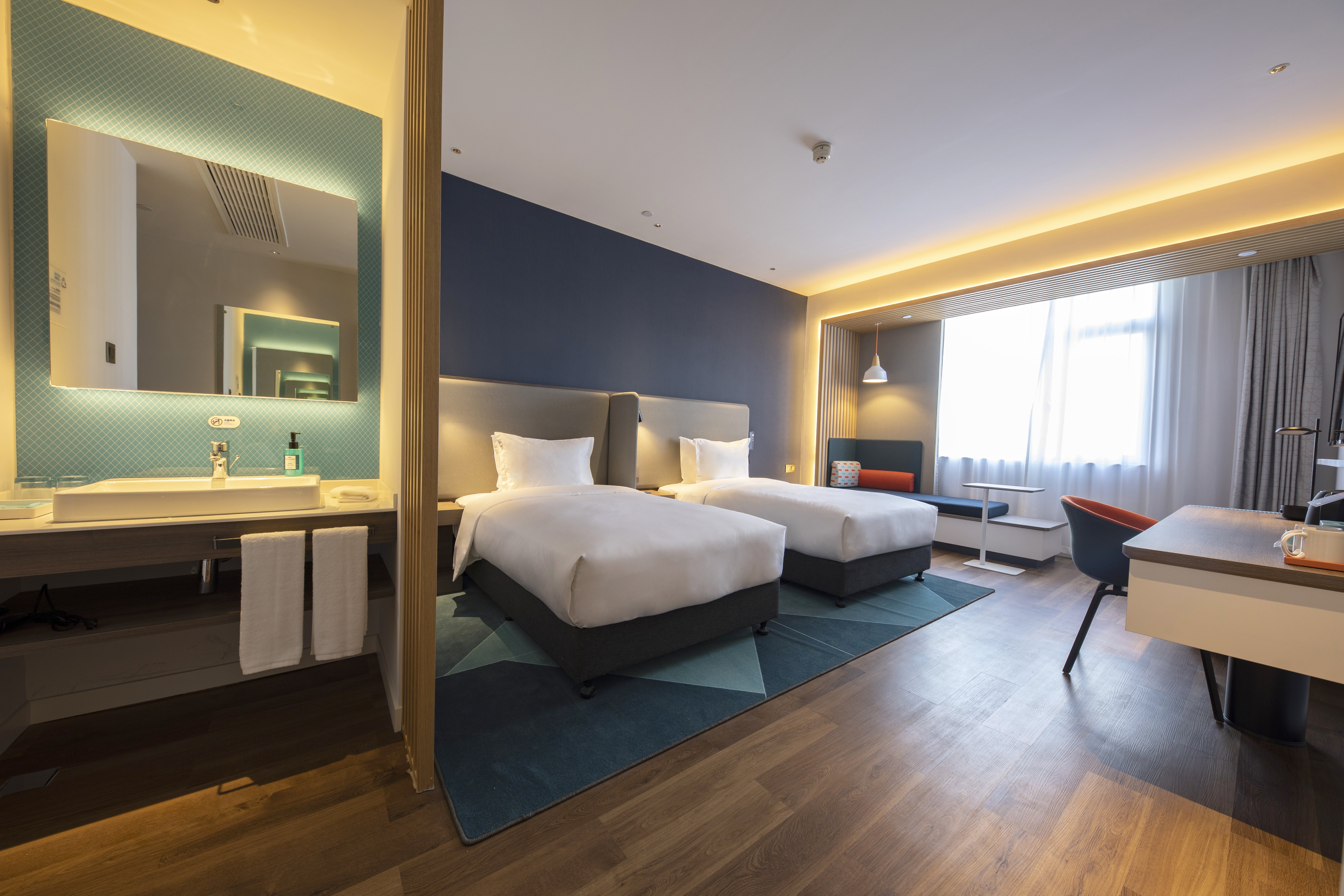 holiday inn express shanghai jiading new city an ihg hotel
