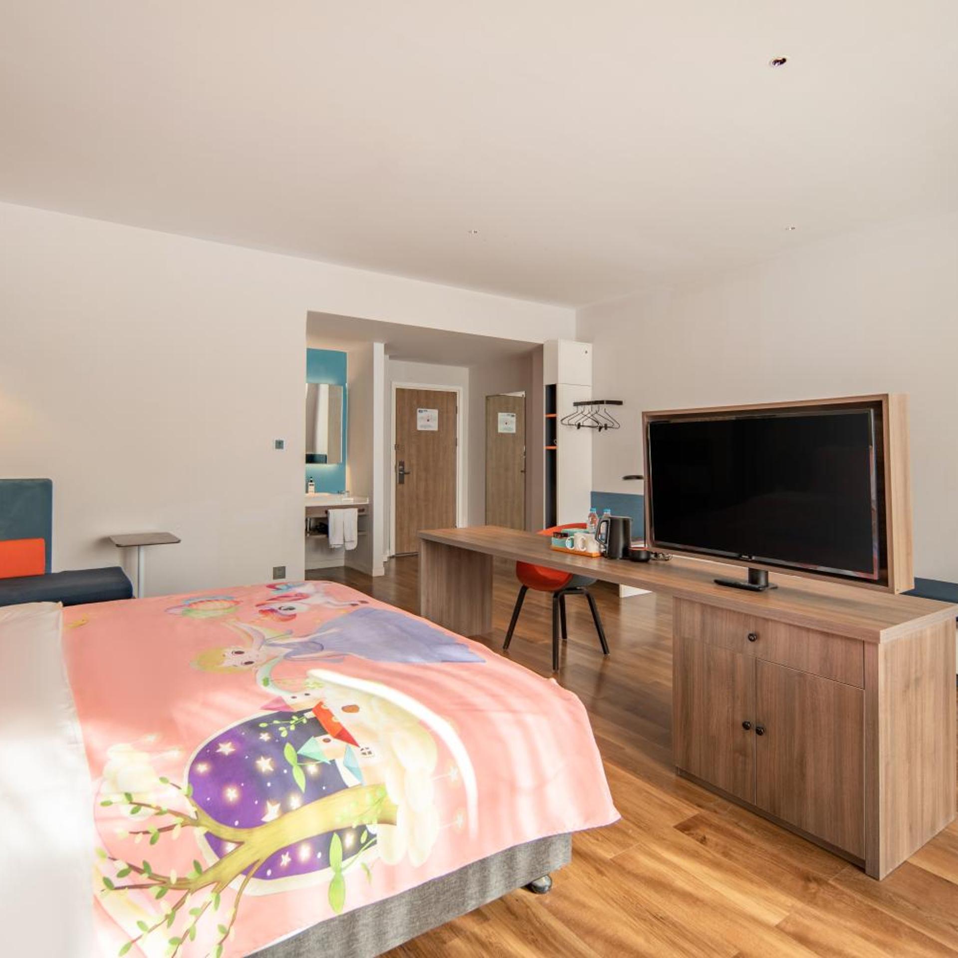 holiday inn express shanghai jiading new city an ihg hotel
