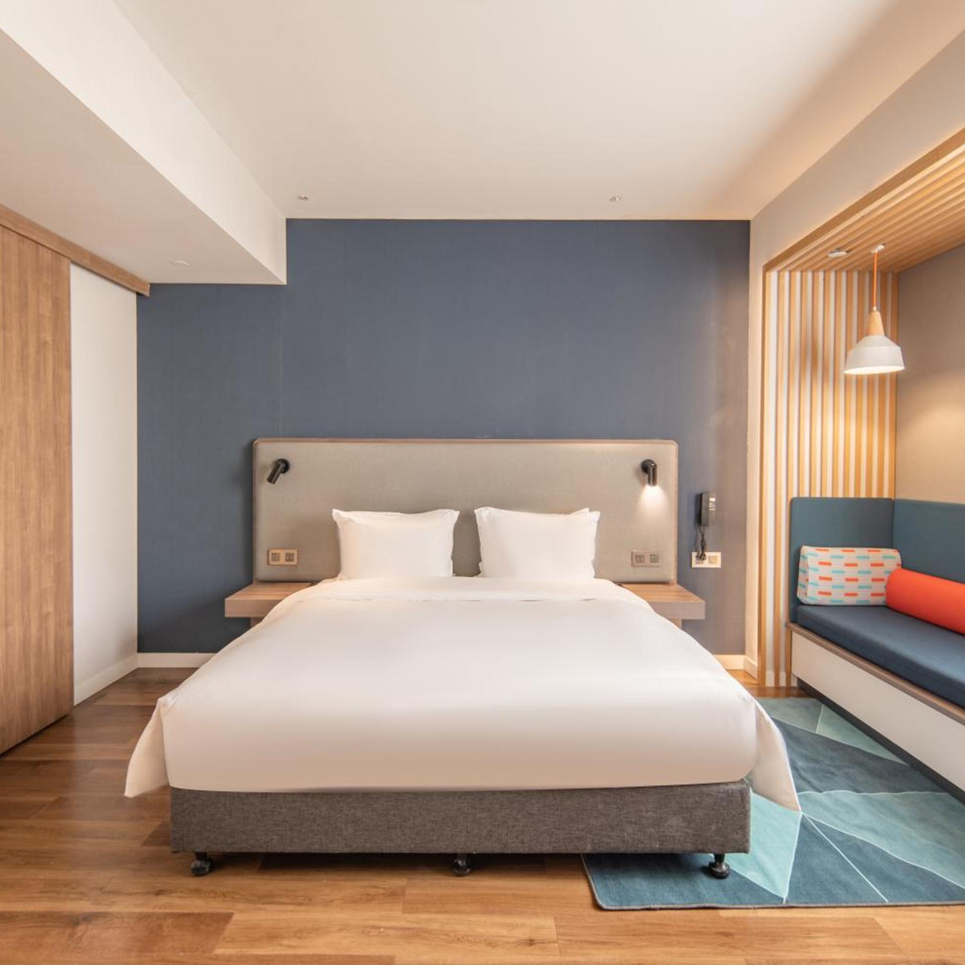 holiday inn express shanghai jiading new city an ihg hotel