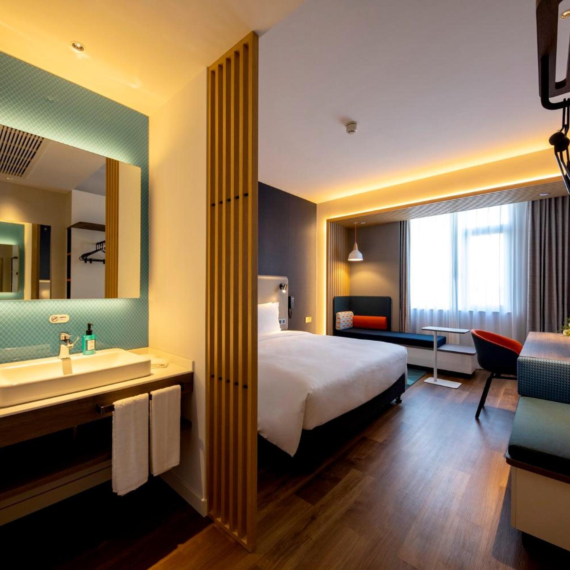 holiday inn express shanghai jiading new city an ihg hotel