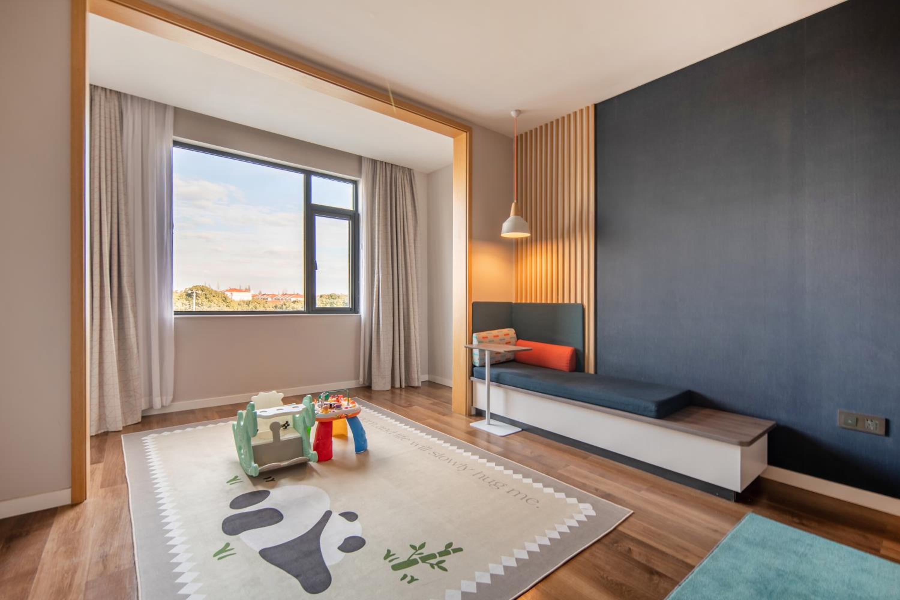 holiday inn express shanghai jiading new city an ihg hotel