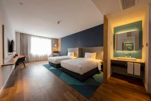 holiday inn express shanghai jiading new city an ihg hotel