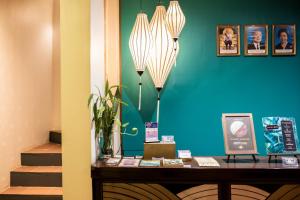 Hotel Old Cinema,Entanou Bridge>>Kampot,3 star