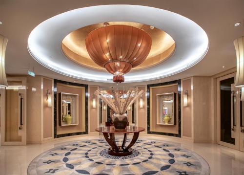 hilton xian
