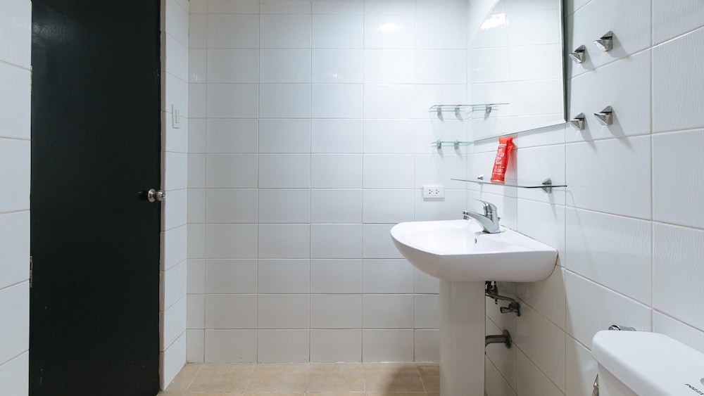 reddoorz kassel residences paranaque