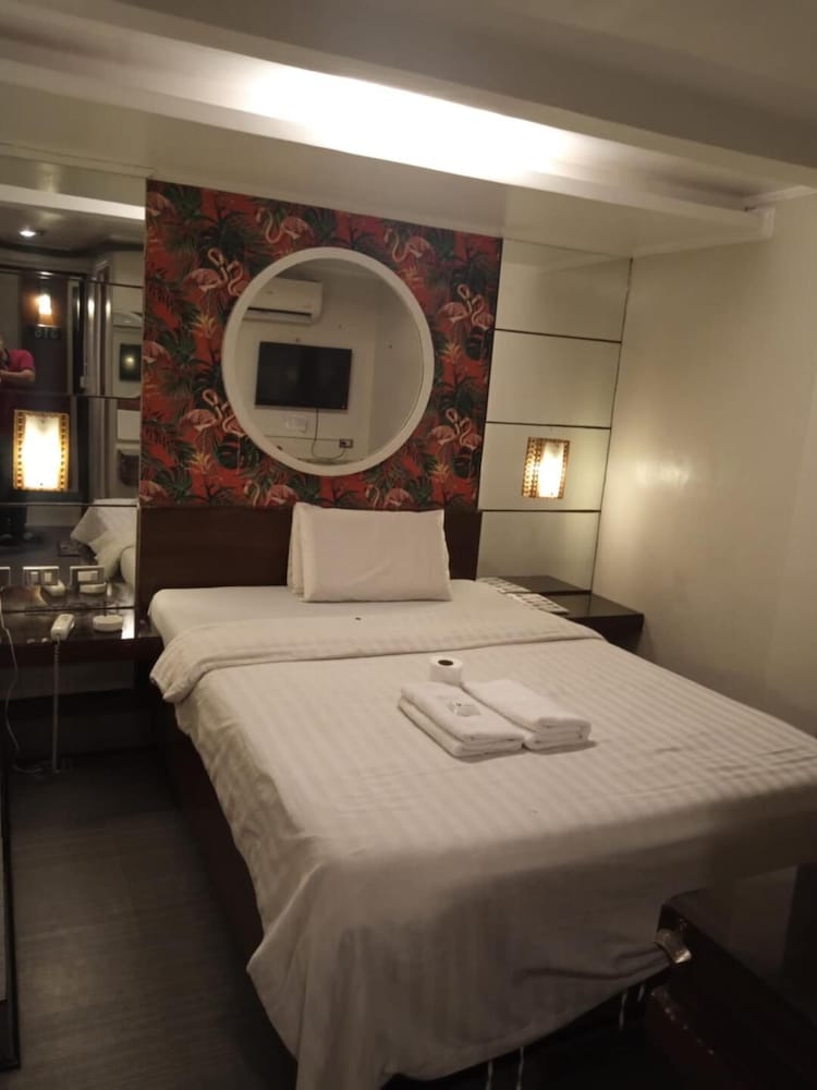 paradise apartelle